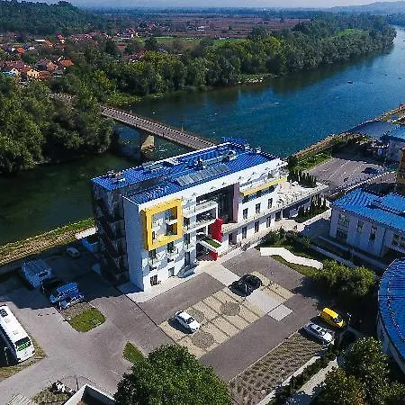 杰德酒店 Bosanska Dubica